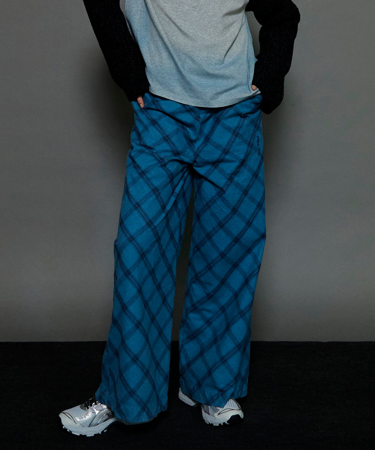 【PRE-ORDER】Random Checkered Easy Wide Pants