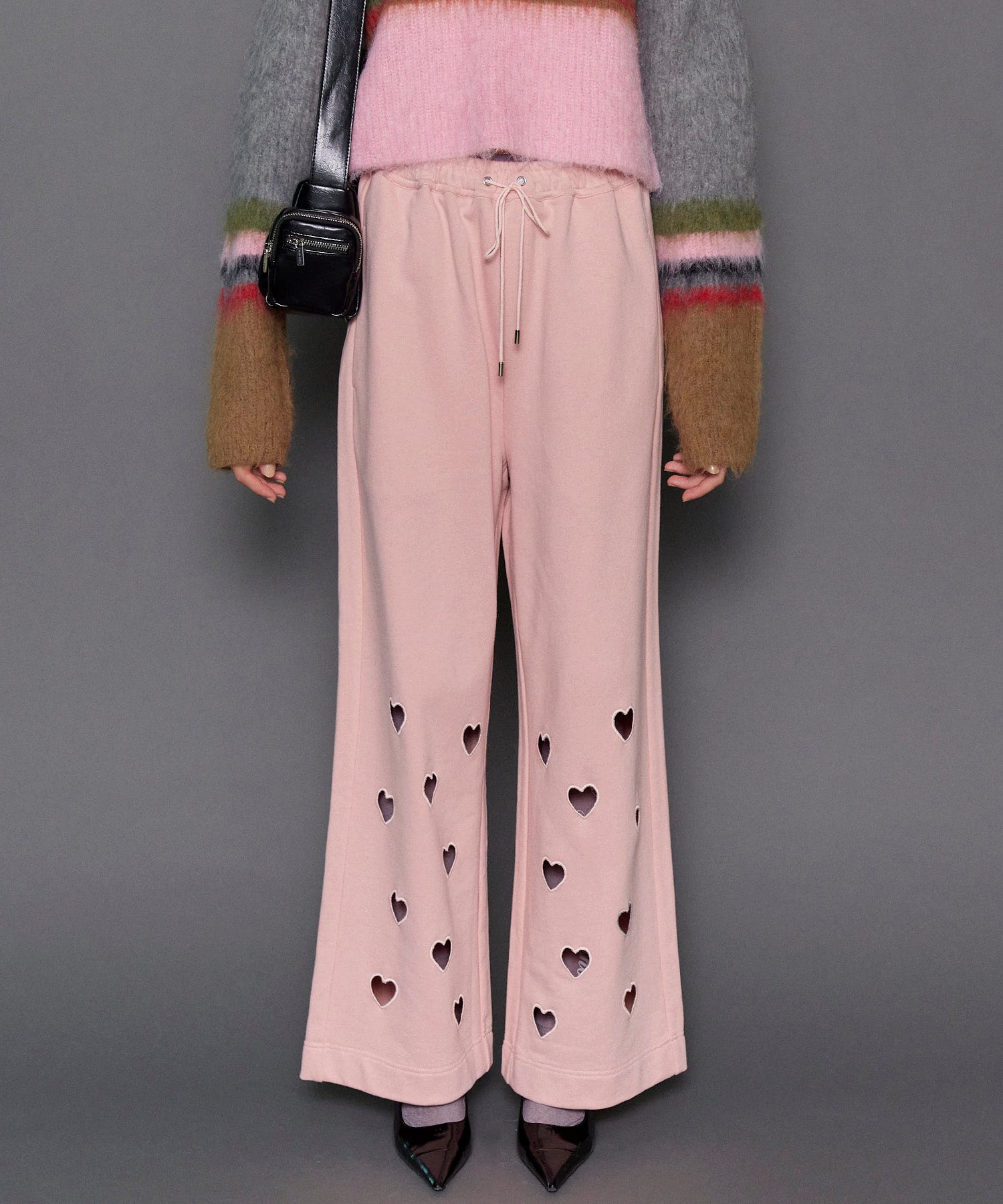 【24WINTER PRE-ORDER】Many Heart Cutouts Sweatpants