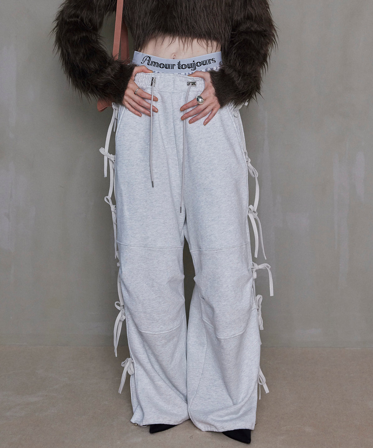 【PRE-ORDER】Side Ribbon Sweatpants