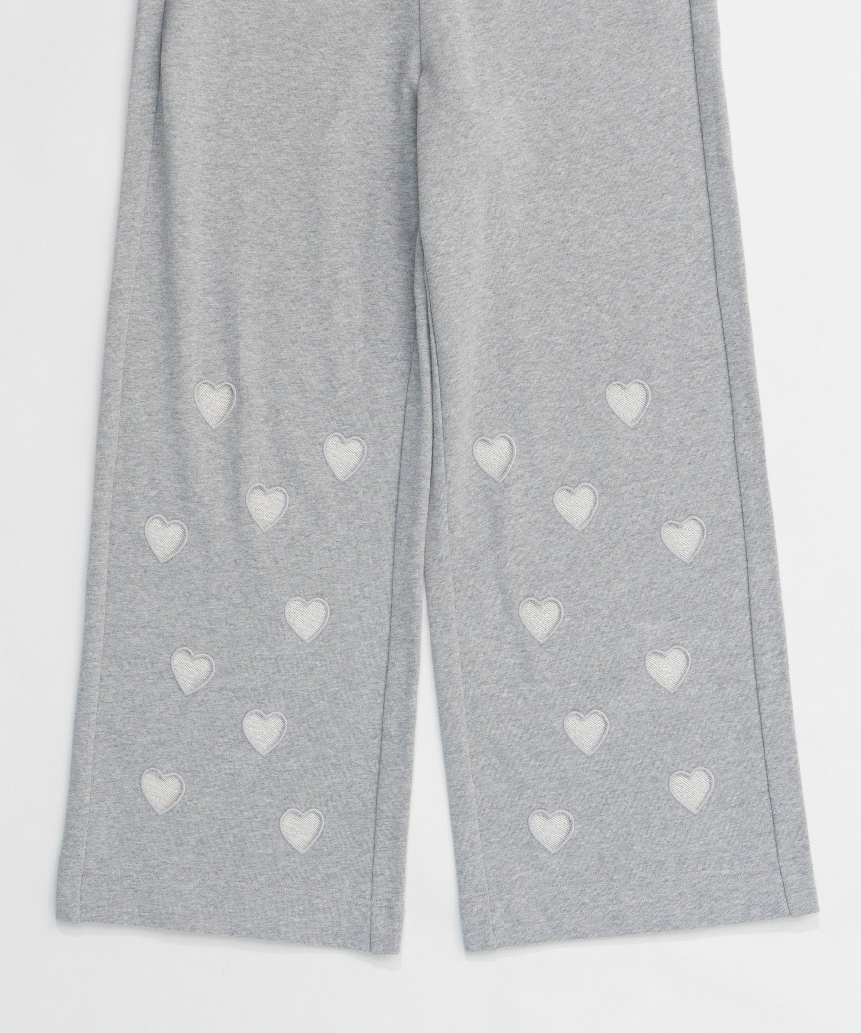 【24WINTER PRE-ORDER】Many Heart Cutouts Sweatpants