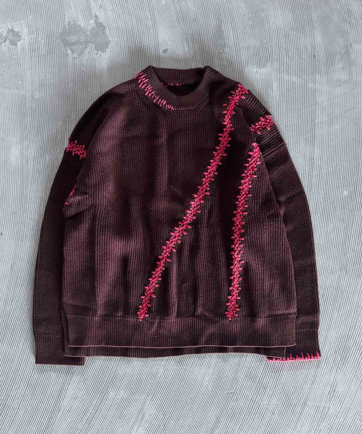 【24AW PRE-ORDER】Barbed Wire Embroidery Prime-Over Crew Neck Knit Pullover